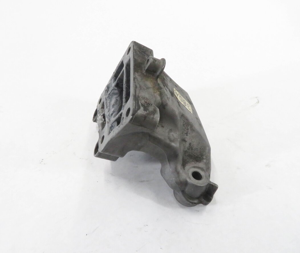 Thumbnail 3: 2009 MERCEDES BENZ ML320 (W164) 3.0L OM642 DIESEL RIGHT ENGINE MOUNT BRACKET