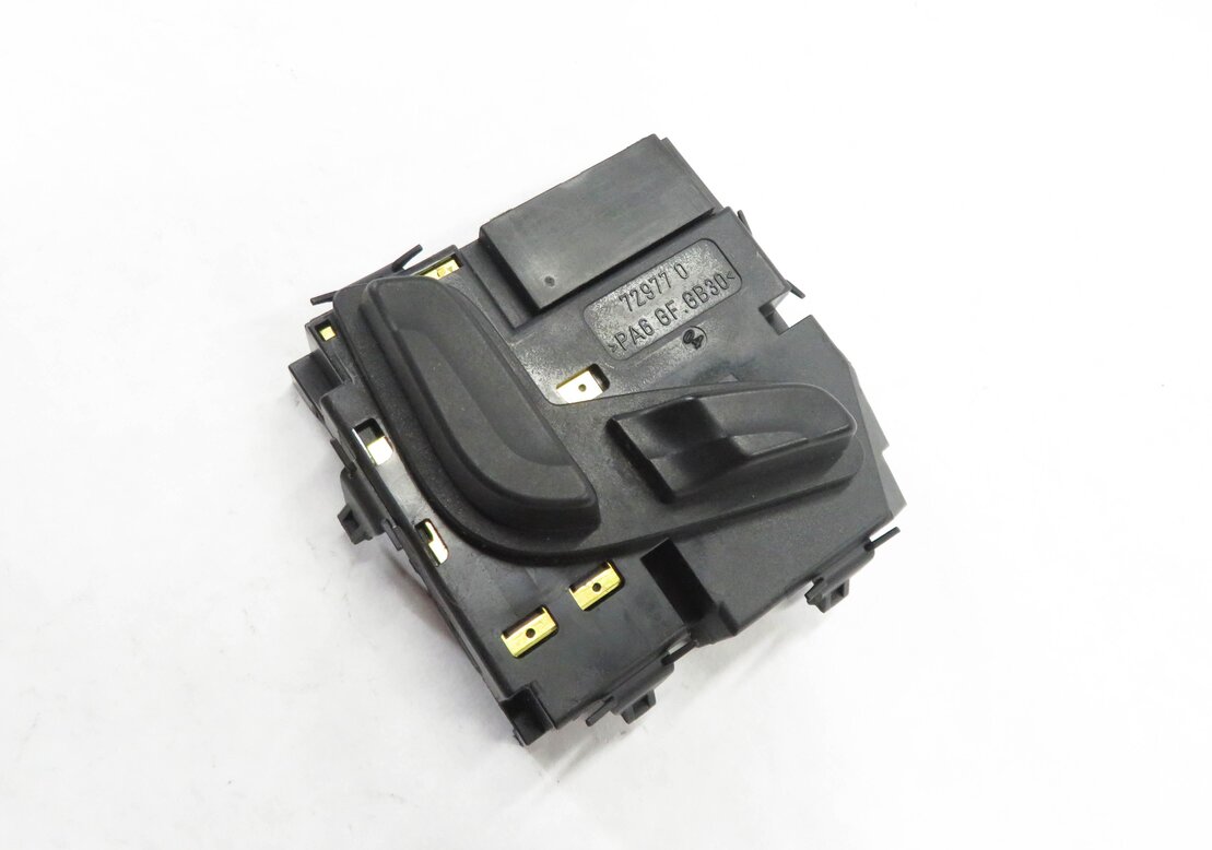 10-17 MB C250 C300 C350 E250 E300 E350 GLK250 GLK350 DRIVER SEAT ADJUST SWITCH