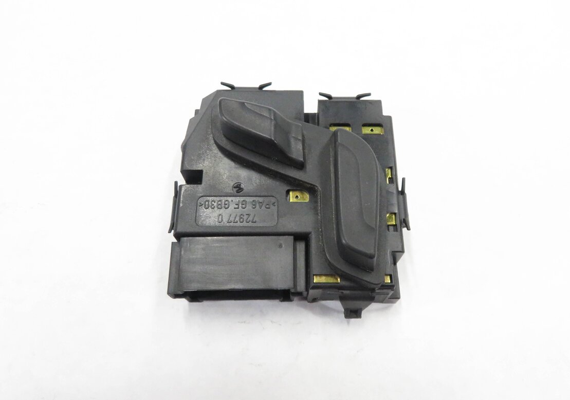 Thumbnail 3: 10-17 MB C250 C300 C350 E250 E300 E350 GLK250 GLK350 DRIVER SEAT ADJUST SWITCH