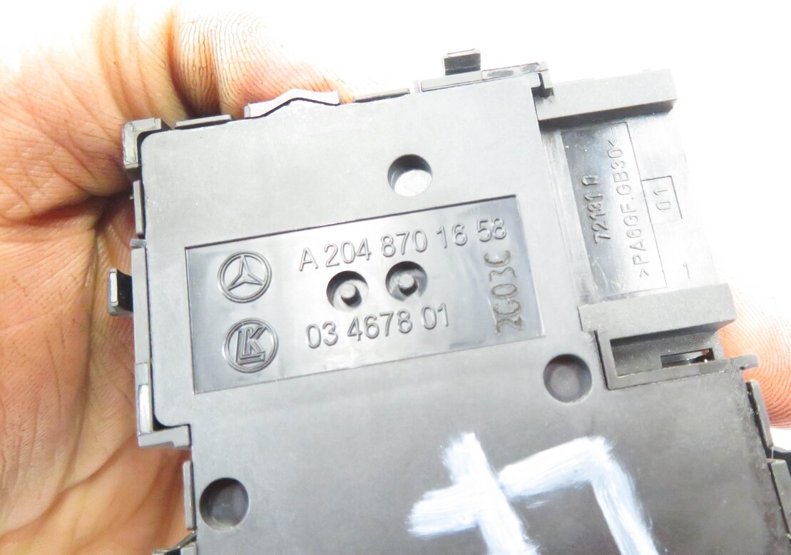 Thumbnail 6: 10-17 MB C250 C300 C350 E250 E300 E350 GLK250 GLK350 DRIVER SEAT ADJUST SWITCH