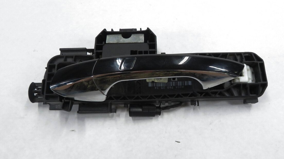 Thumbnail 2: 2008-2015 MB C230 C250 C300 C350 (W204) LEFT REAR DOOR HANDLE (BLACK / CHROME)