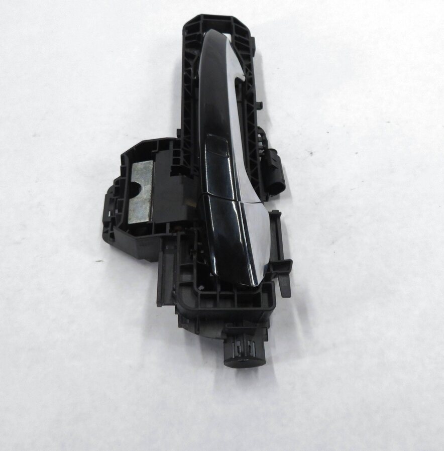 Thumbnail 3: 2008-2015 MB C230 C250 C300 C350 (W204) LEFT REAR DOOR HANDLE (BLACK / CHROME)