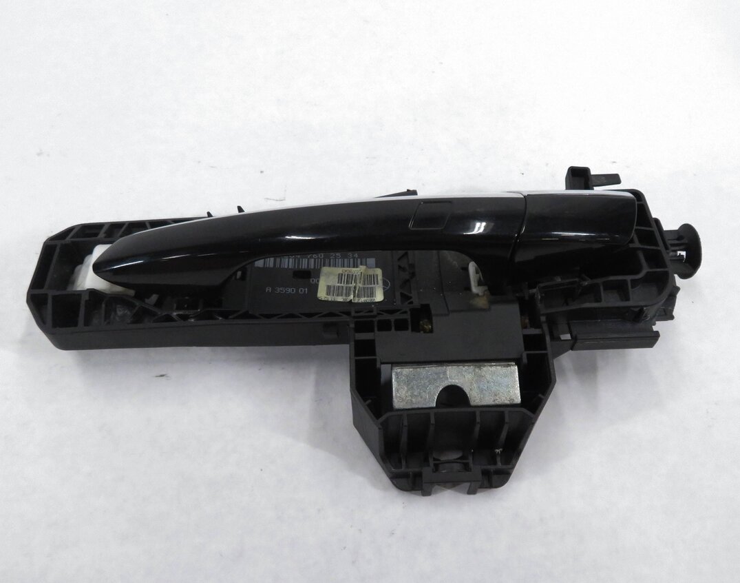 Thumbnail 4: 2008-2015 MB C230 C250 C300 C350 (W204) LEFT REAR DOOR HANDLE (BLACK / CHROME)