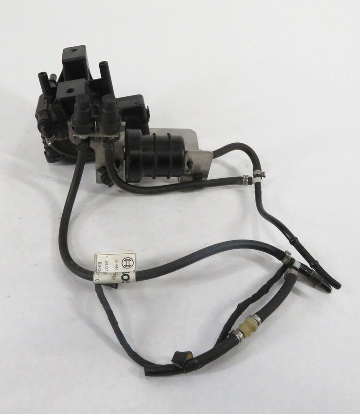 Thumbnail 3: 2009-2011 BMW 335D X5 (E70 E90) 3.0L M57Y DIESEL EMISSION FLUID TRANSFER PUMP