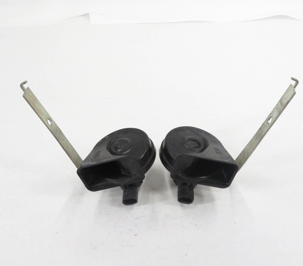 Thumbnail 2: 2007-2011 BMW X5 X6 (E70 E71) HIGH & LOW TONE NOTE EMERGENCY SAFETY HORN SET (2)