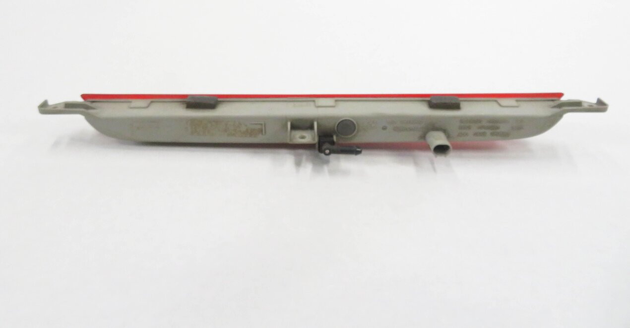 Thumbnail 4: 2009 BMW X5 (E70) REAR 3rd THIRD BRAKE LIGHT STOP SIGNAL LAMP