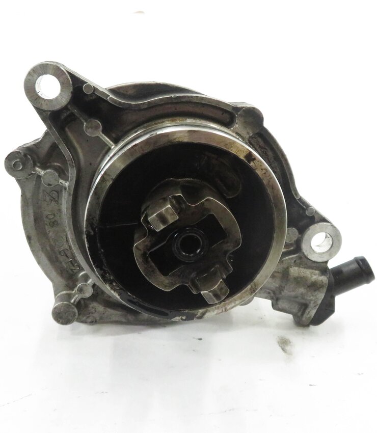Thumbnail 4: 2009-2013 BMW X5 335D (E70 E90) 3.0L M57Y TURBO DIESEL ENGINE BRAKE VACUUM PUMP
