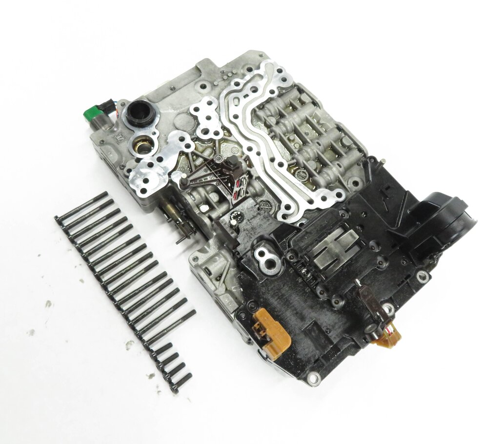 2010-2012 BMW 550i 550iGT (F07 F10) 4.4L N63 8HP-70 A/T TRANSMISSION VALVE BODY