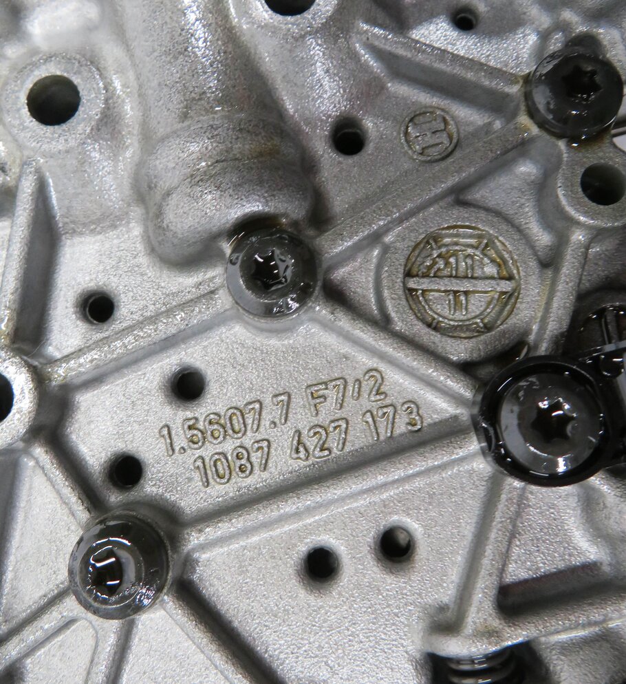 Thumbnail 7: 2010-2012 BMW 550i 550iGT (F07 F10) 4.4L N63 8HP-70 A/T TRANSMISSION VALVE BODY