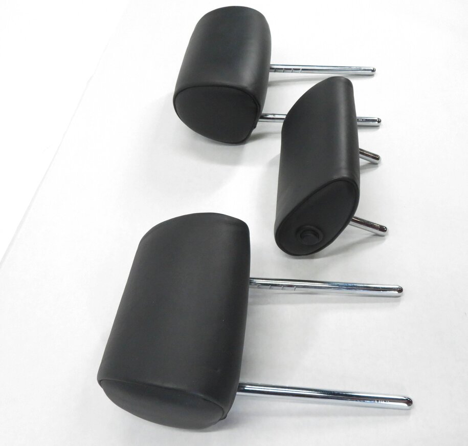 Thumbnail 4: 2011 BMW 550i (F10) REAR - LEFT / CENTER / RIGHT - BLACK LEATHER HEADREST SET-3