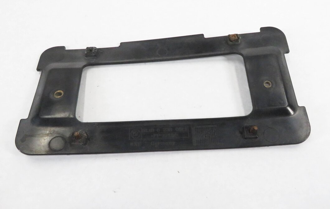 Thumbnail 2: 2008 BMW 335i (E90) REAR LICENSE PLATE BASE MOUNT RETAINER BRACKET HOLDER