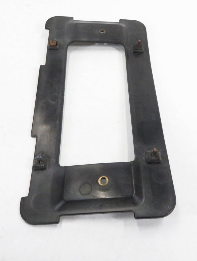Thumbnail 3: 2008 BMW 335i (E90) REAR LICENSE PLATE BASE MOUNT RETAINER BRACKET HOLDER