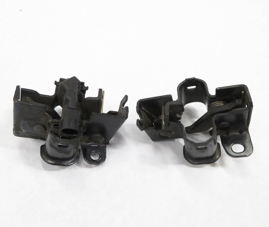 Thumbnail 4: 2008 MERCEDES BENZ GL550 (X164) FRONT HOOD LID LOWER LOCK LATCH SET-2 w/ CABLE