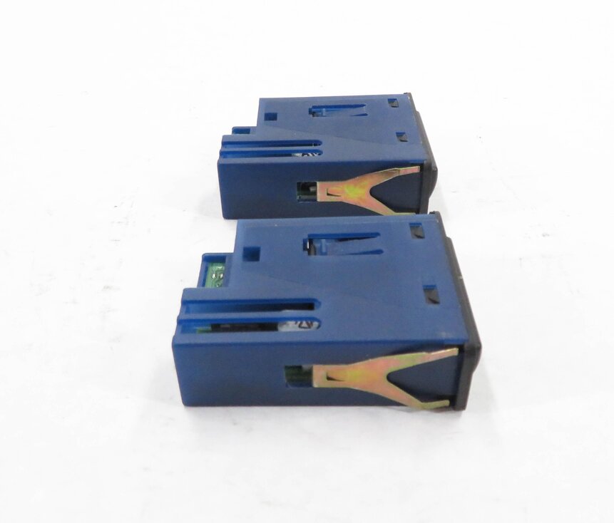 Thumbnail 3: 2003 RANGE ROVER (L322) FRONT LEFT & RIGHT HEATED SEAT SWITCH BUTTON SET-2