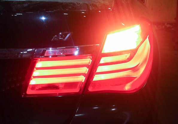 Thumbnail 2: 09-12 BMW 740i 750i 760i B7 (F01) RIGHT SIDE REAR TRUNK LID TAILLIGHT LIGHT LAMP