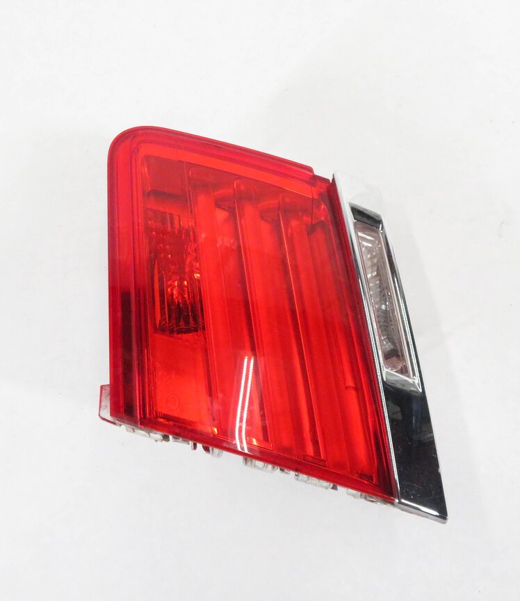 Thumbnail 4: 09-12 BMW 740i 750i 760i B7 (F01) RIGHT SIDE REAR TRUNK LID TAILLIGHT LIGHT LAMP