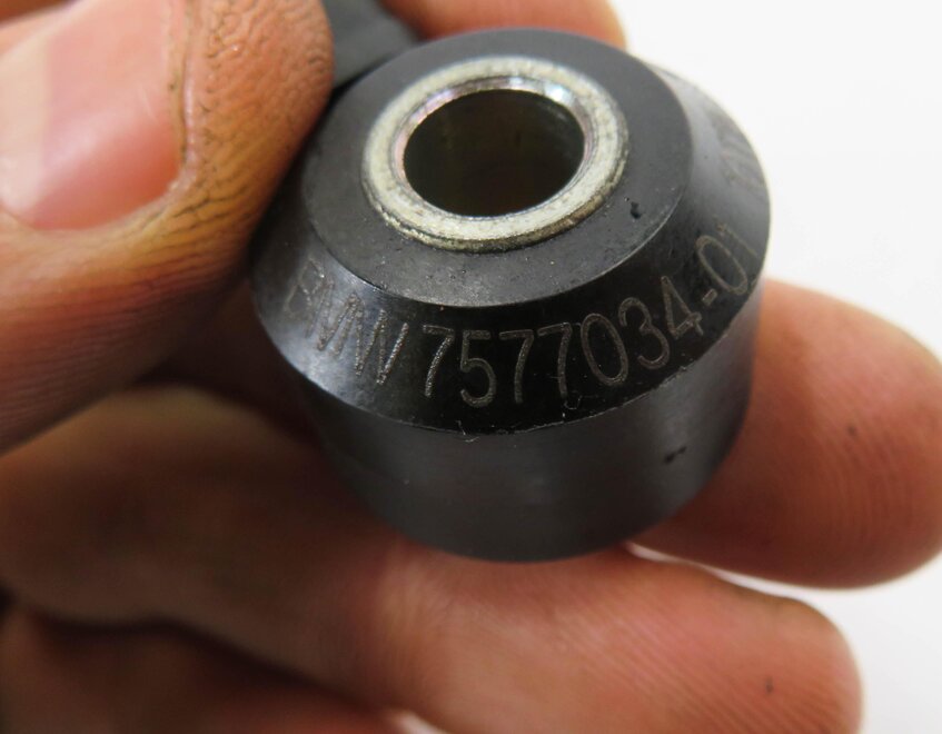 Thumbnail 6: 2011 BMW ACTIVE HYBRID 7 (F04) 4.4L N63 KNOCK PING DETONATION SENSOR SET-2