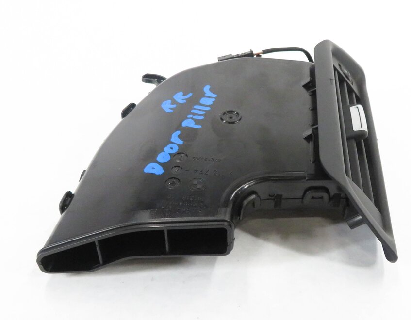 Thumbnail 3: 2011 BMW ACTIVE HYBRID 7 (F04) RIGHT REAR PILLAR HEATER A/C AIR VENT (BLACK)