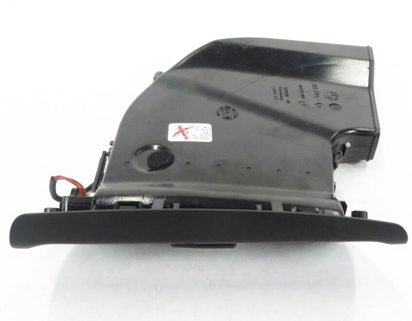 Thumbnail 5: 2011 BMW ACTIVE HYBRID 7 (F04) RIGHT REAR PILLAR HEATER A/C AIR VENT (BLACK)