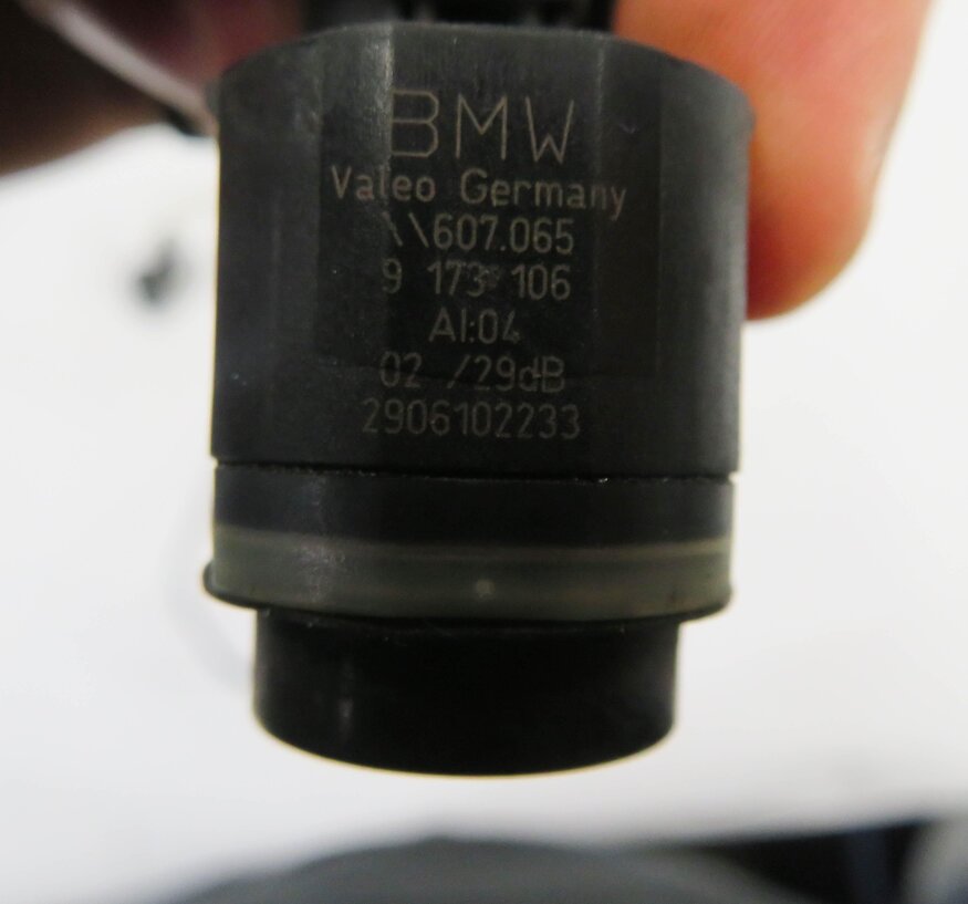 Thumbnail 6: 2011 BMW ACTIVE HYBRID 7 (F04) REAR PDC PARK SENSOR SET-4 w/ HARNESS (BLACK)