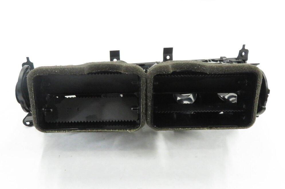 Thumbnail 4: 2011 BMW ACTIVE HYBRID 7 (F04) CENTER DASH HEATER A/C AIR VENT w/ HAZARD & LOCK