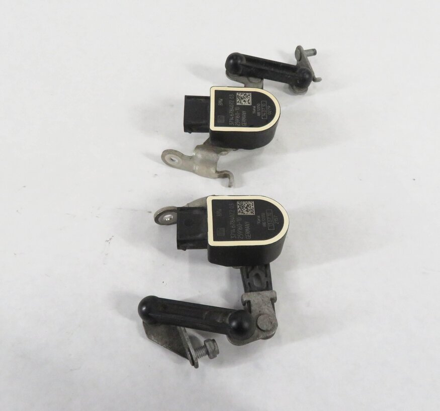 Thumbnail 3: 2011 BMW ACTIVE HYBRID 7 (F04) FRONT SUSPENSION HEIGHT LEVEL SENSOR SET-2