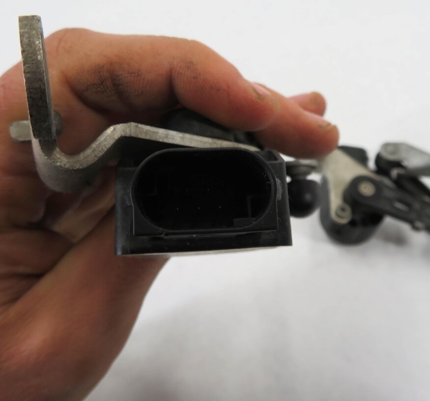 Thumbnail 7: 2011 BMW ACTIVE HYBRID 7 (F04) FRONT SUSPENSION HEIGHT LEVEL SENSOR SET-2