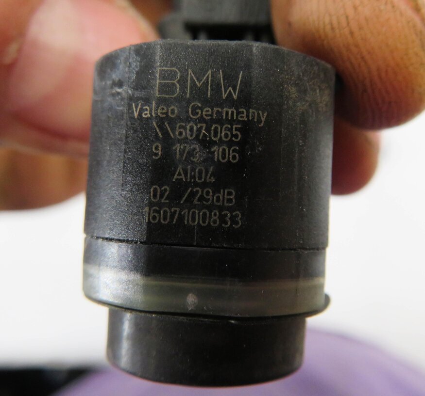 Thumbnail 8: 2011 BMW ACTIVE HYBRID 7 (F04) FRONT PDC PARK SENSOR SET-5 w/ HARNESS (BLACK)
