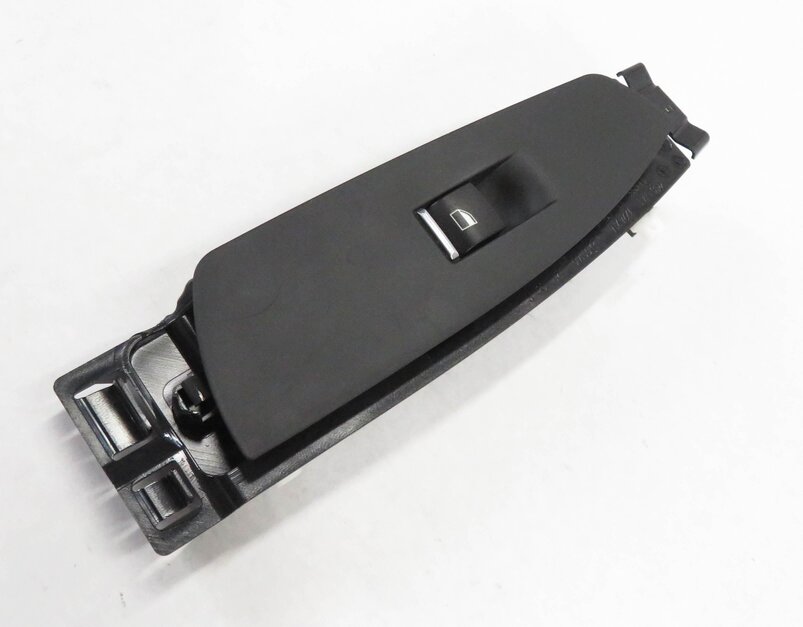 Thumbnail 1: 2011 BMW ACTIVE HYBRID 7 (F04) RIGHT FRONT PASSENGER POWER WINDOW SWITCH (BLACK)