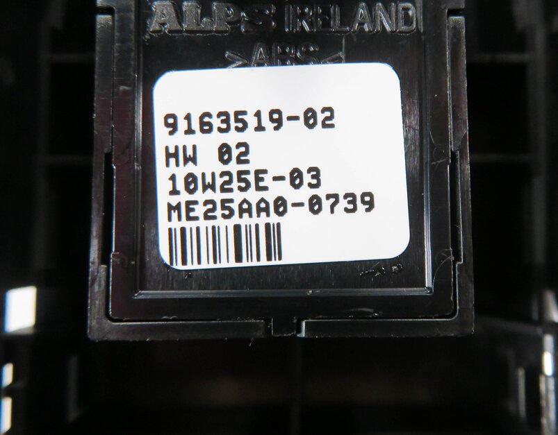 Thumbnail 7: 2011 BMW ACTIVE HYBRID 7 (F04) RIGHT FRONT PASSENGER POWER WINDOW SWITCH (BLACK)
