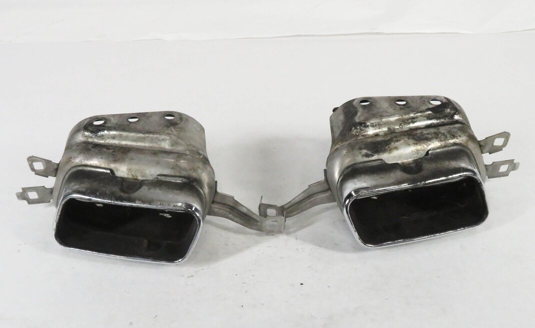 Thumbnail 2: 2011 BMW ACTIVE HYBRID 7 (F04) MUFFLER PIPE TRIM EXHAUST TIP SET-2