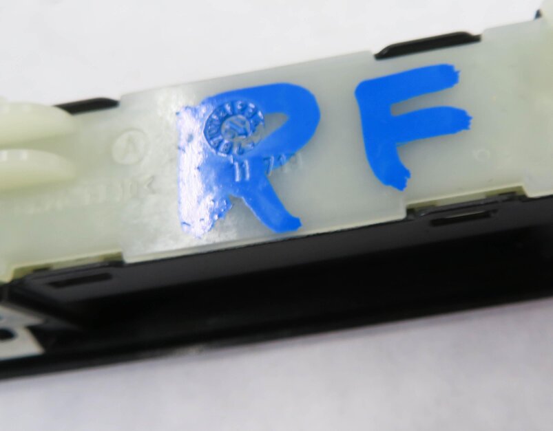 Thumbnail 6: 2011 BMW ACTIVE HYBRID 7 (F04) RIGHT FRONT PASSENGER MEMORY SEAT POSITION SWITCH