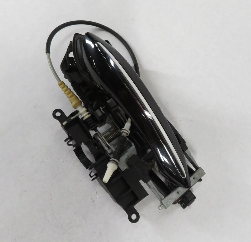 09-18 BMW 528i 535i 550i 740i 750i 760i RIGHT FRONT COMFORT DOOR HANDLE (BLACK)