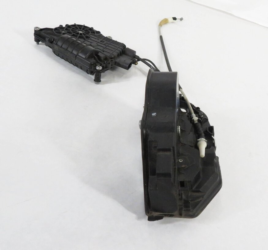 Thumbnail 3: 2011 BMW ACTIVE HYBRID 7 (F04) RIGHT REAR SOFT CLOSE DOOR LOCK LATCH ACTUATOR