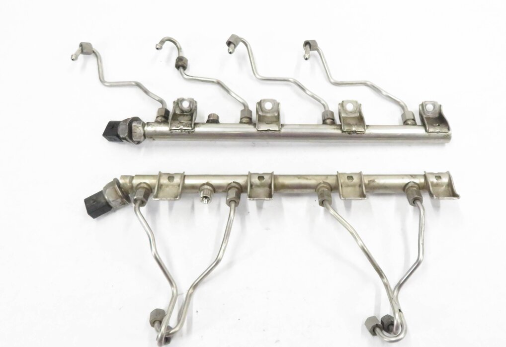 Thumbnail 2: 2011 BMW ACTIVE HYBRID 7 (F04) 4.4L N63 ENGINE FUEL RAIL SET-2 w/ INJECTOR LINES