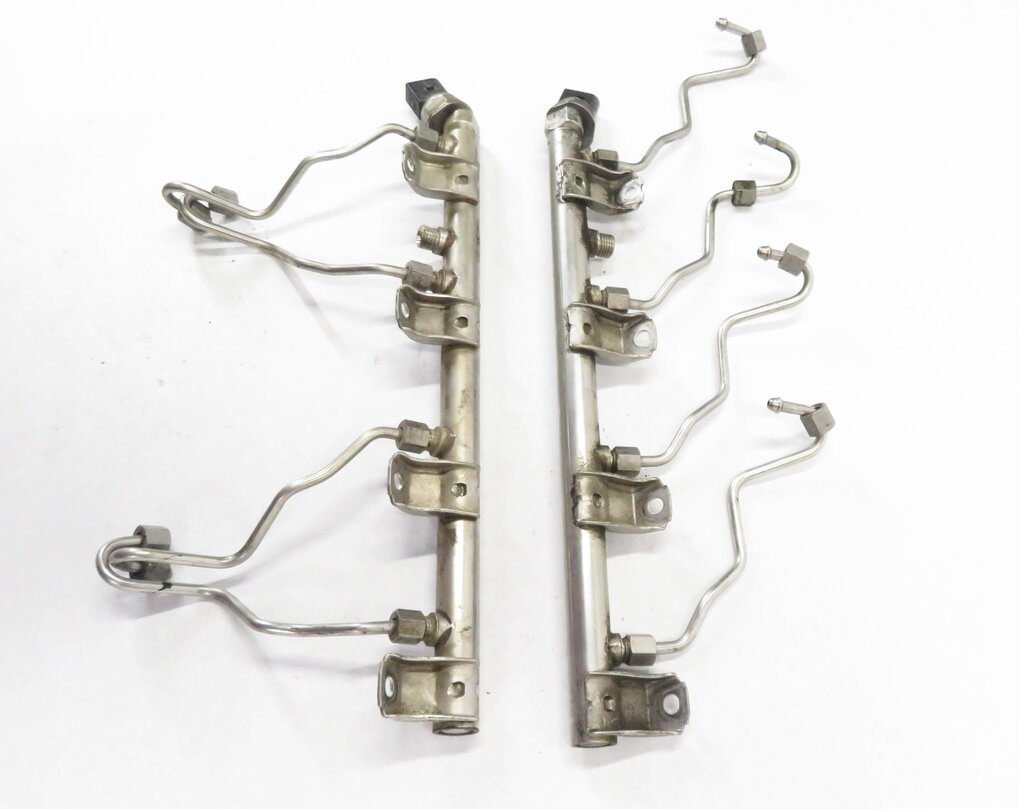 Thumbnail 3: 2011 BMW ACTIVE HYBRID 7 (F04) 4.4L N63 ENGINE FUEL RAIL SET-2 w/ INJECTOR LINES