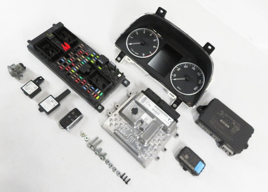 2013 LAND ROVER LR4 - 5.0L AJ133 ENGINE ECM CLUSTER FUSE BOX IMMOBILIZER KEY SET