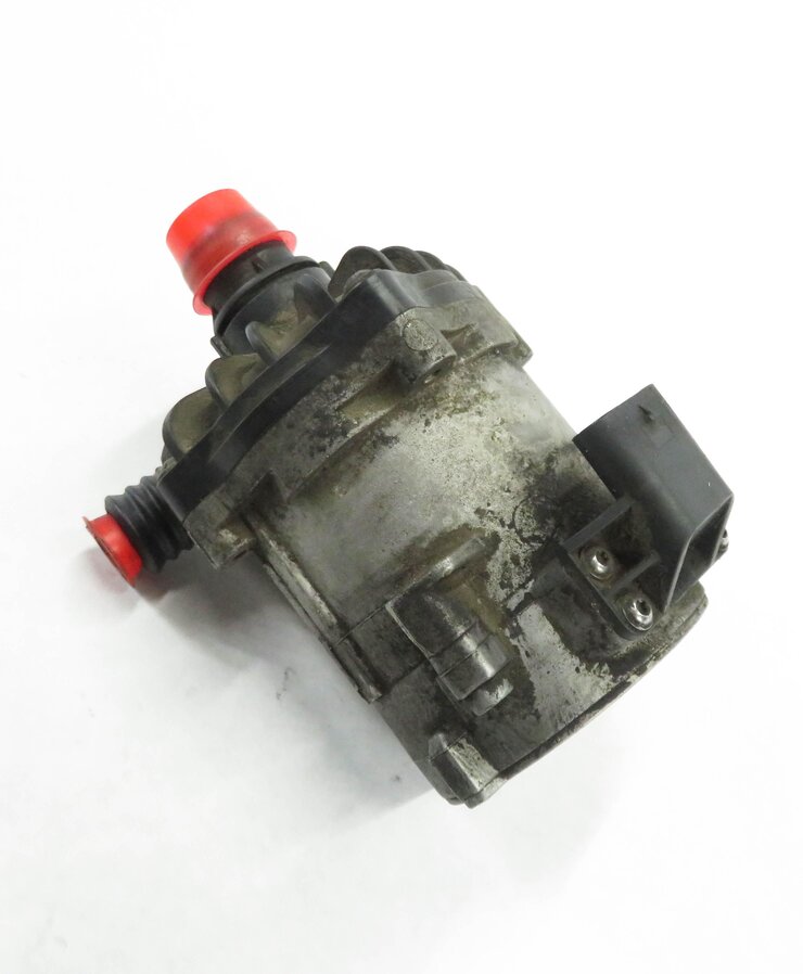 2009 BMW 750i (F01) 4.4L N63 TWIN TURBO - SECONDARY AUX AUXILIARY WATER PUMP