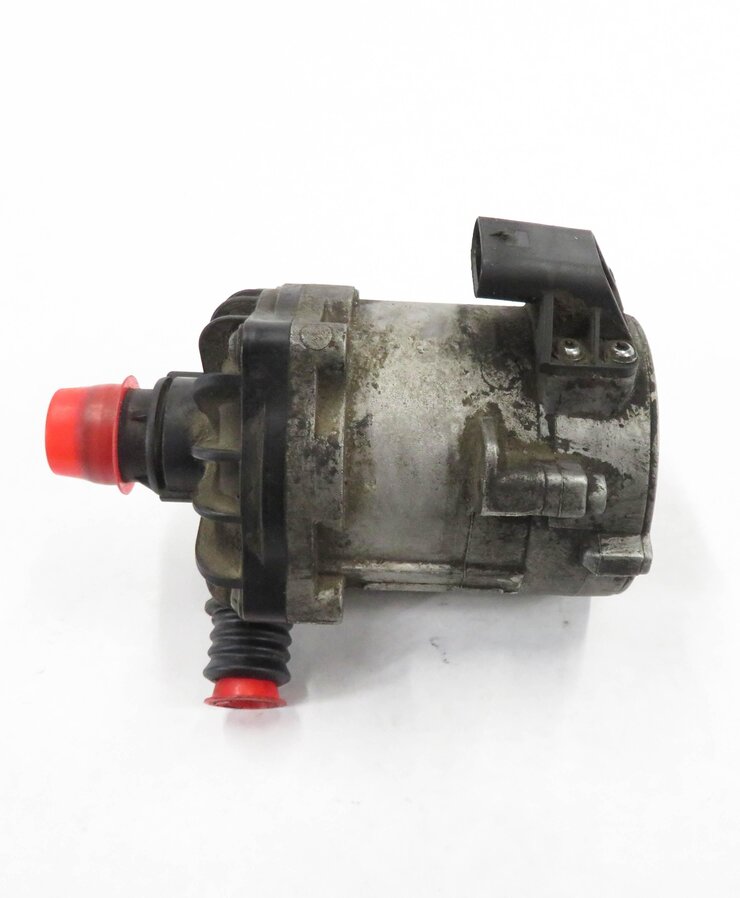 Thumbnail 2: 2009 BMW 750i (F01) 4.4L N63 TWIN TURBO - SECONDARY AUX AUXILIARY WATER PUMP