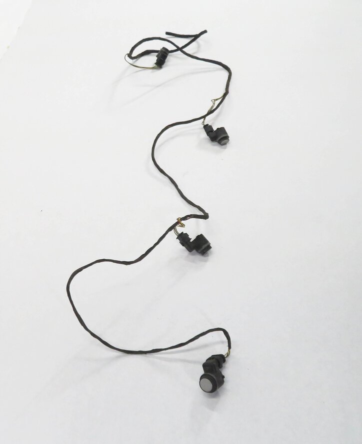 Thumbnail 4: 2009 BMW 750i (F01) REAR PDC PARK DISTANCE SENSOR SET-4 w/ HARNESS (SILVER A72)