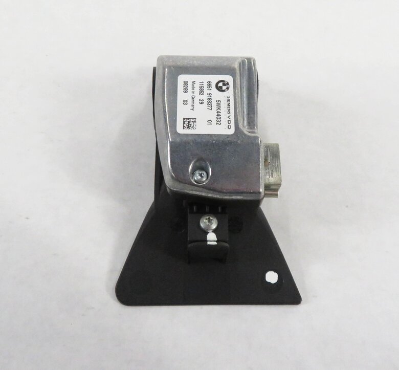 Thumbnail 5: 2009-2012 BMW 740i 750i 760i B7 X6 (F01 E71) LANE DEPARTURE WARNING CAMERA