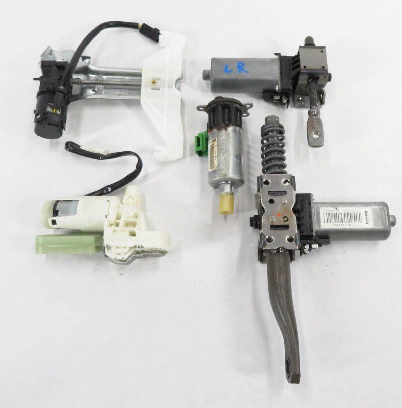 Thumbnail 2: 2009 BMW 750i (F01) LEFT REAR COMFORT SEAT ADJUSTMENT MOTOR SET-5