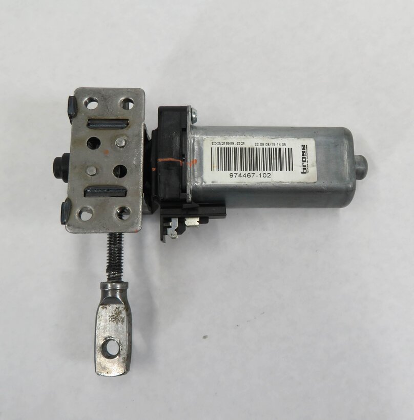 Thumbnail 4: 2009 BMW 750i (F01) LEFT REAR COMFORT SEAT ADJUSTMENT MOTOR SET-5