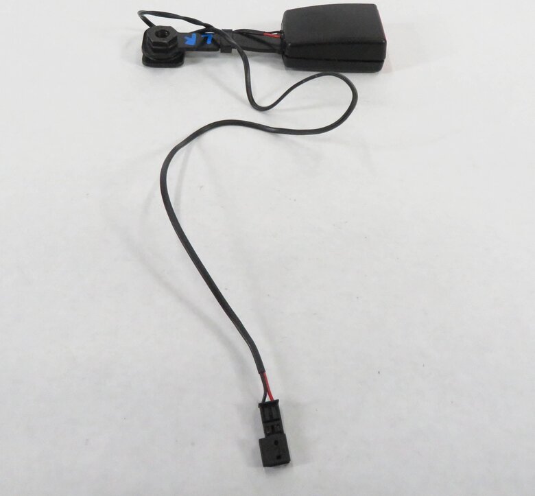 Thumbnail 3: 2009 BMW 750i (F01) LEFT REAR SEATBELT BUCKLE RECEIVER (BLACK)