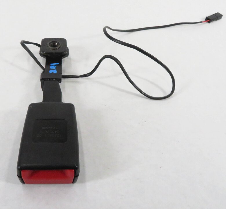 Thumbnail 5: 2009 BMW 750i (F01) LEFT REAR SEATBELT BUCKLE RECEIVER (BLACK)