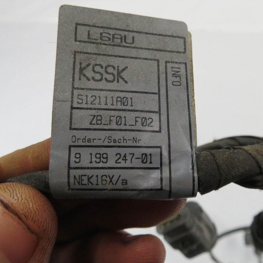 Thumbnail 6: 2009 BMW 750i (F01) FRONT PDC PARK DISTANCE SENSOR SET-4 w/ HARNESS (SILVER A72)