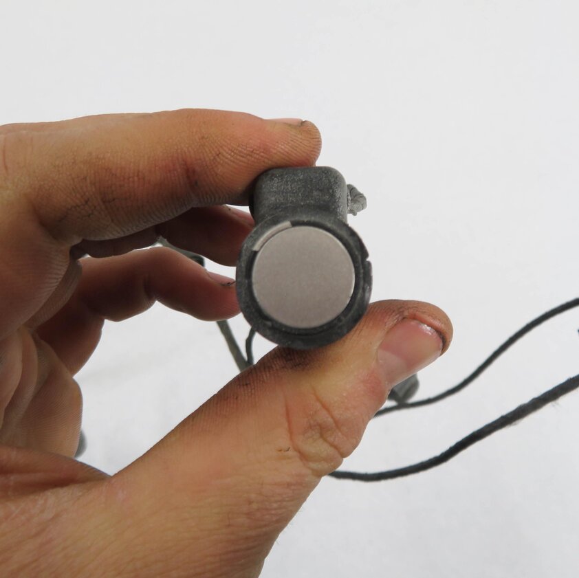 Thumbnail 7: 2009 BMW 750i (F01) FRONT PDC PARK DISTANCE SENSOR SET-4 w/ HARNESS (SILVER A72)