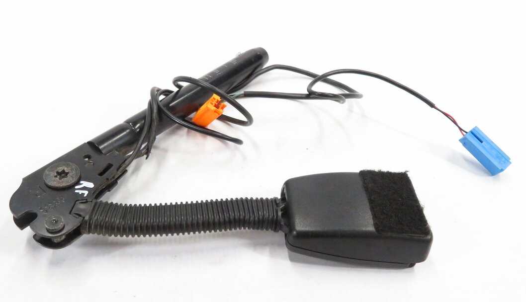 Thumbnail 3: 2005-2006 RANGE ROVER SPORT (L320) / LR3 - RIGHT FRONT SEATBELT BUCKLE RECEIVER