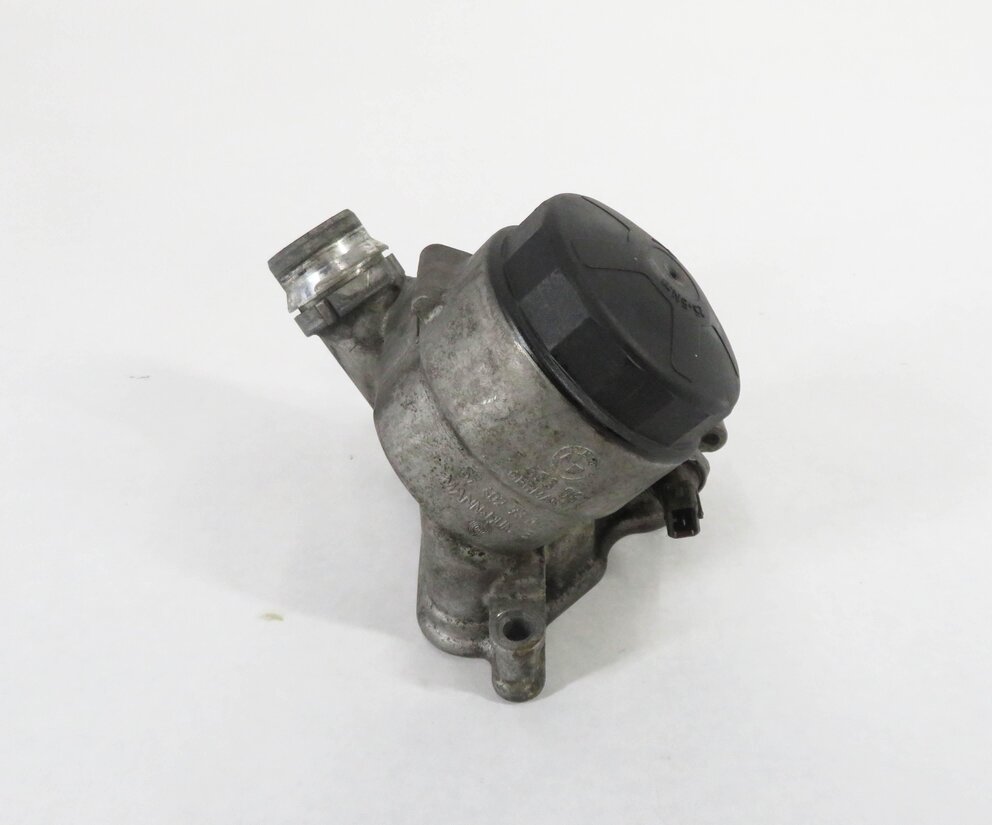 Thumbnail 2: 2009 BMW 335i (E90) 3.0T N54 TWIN TURBO ENGINE MOTOR OIL FLUID FILTER HOUSING