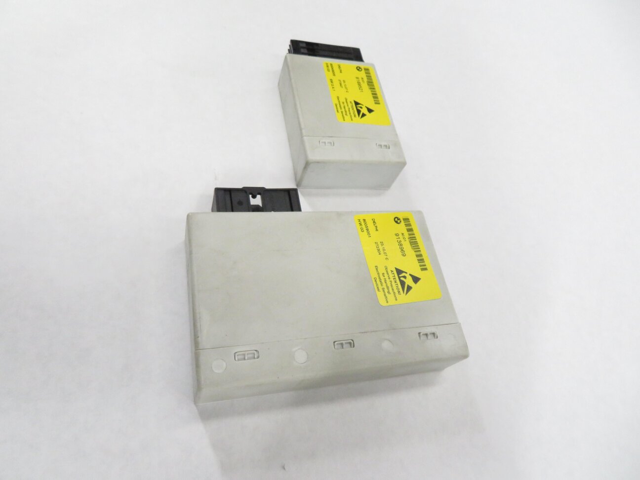 Thumbnail 3: 2008-2010 BMW 528i 535i 550i (E60) i-DRIVE POWER CONTROL MODULE SET / 2